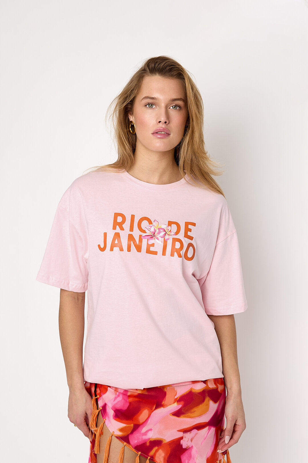 Noémi T-shirt met Letterprint