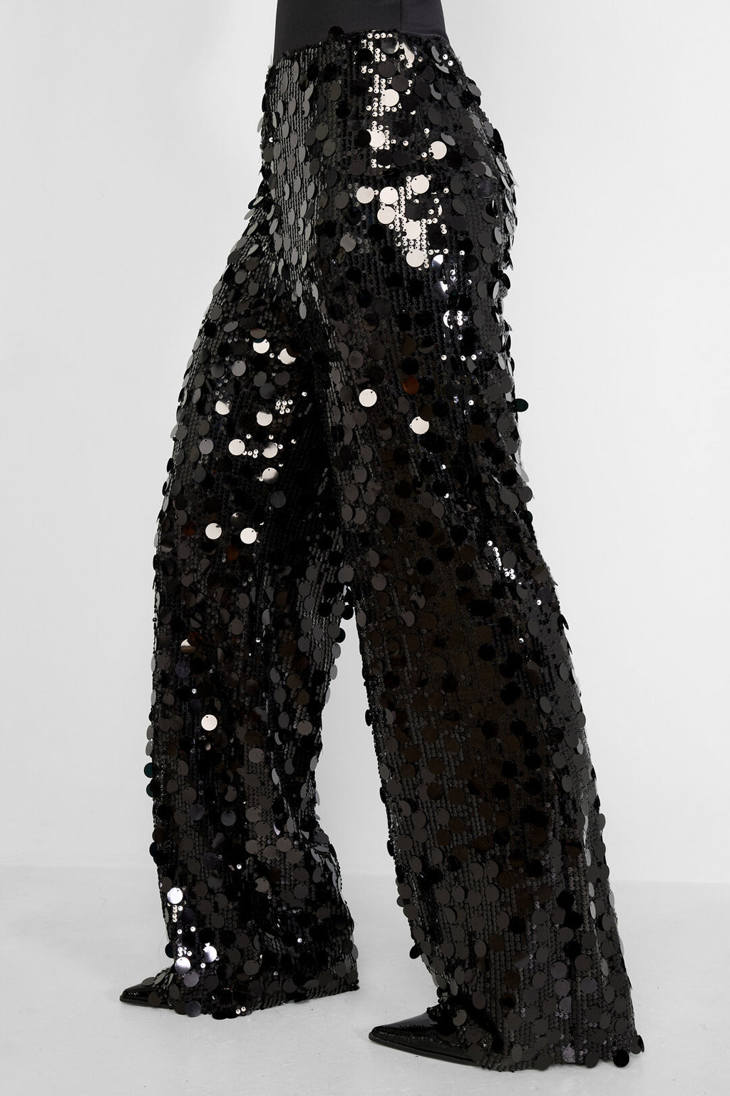 Elegant Straight Pants for All Fits